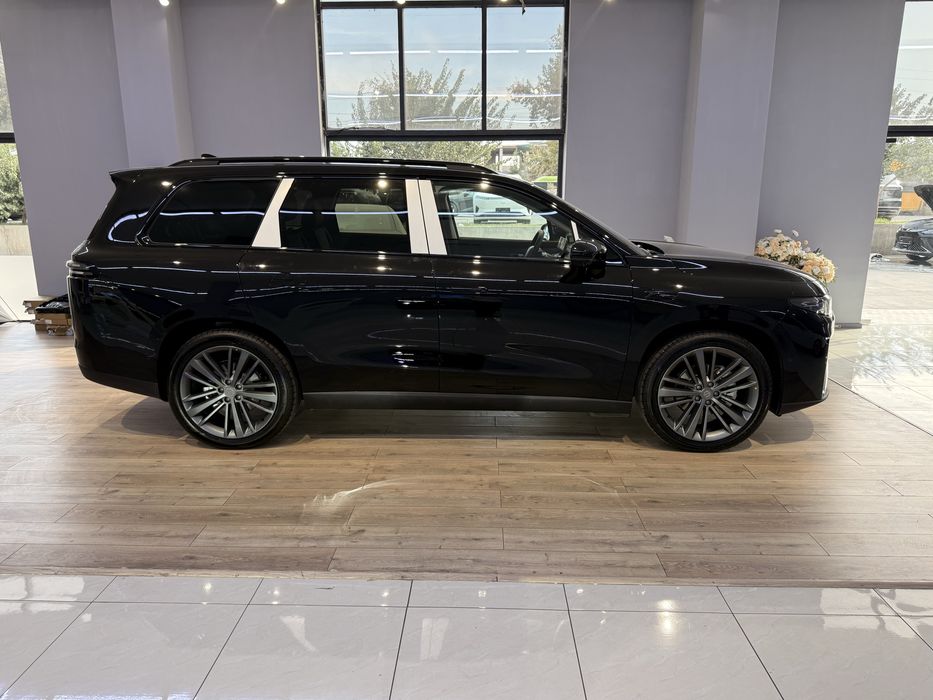 leapmotor c-16 hybrid 2025