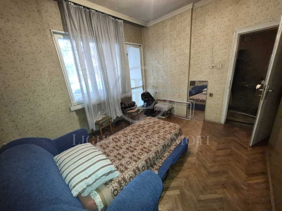 Реф. 978 Етаж от къща / ГАРАЖ И ДВОР/ Водната Палата