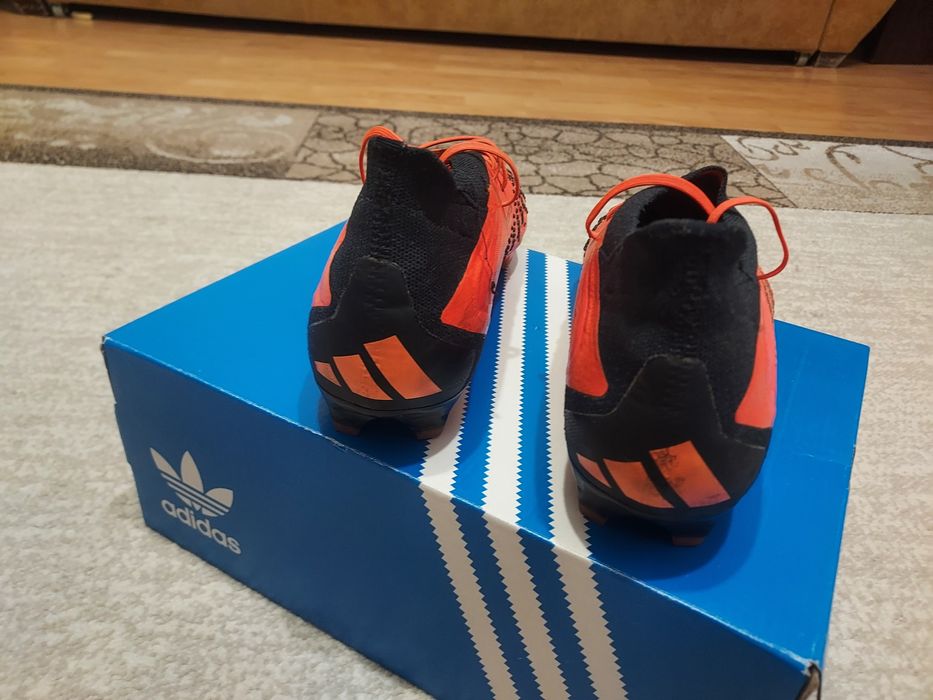 Ghete de fotbal elite Adidas Predator