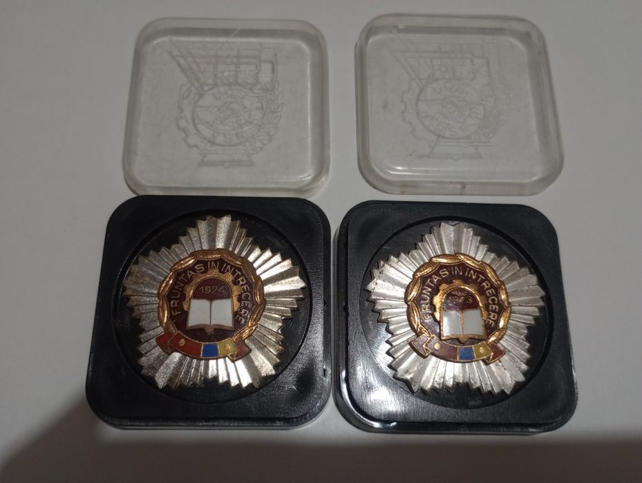 INSIGNE militare si nu numai