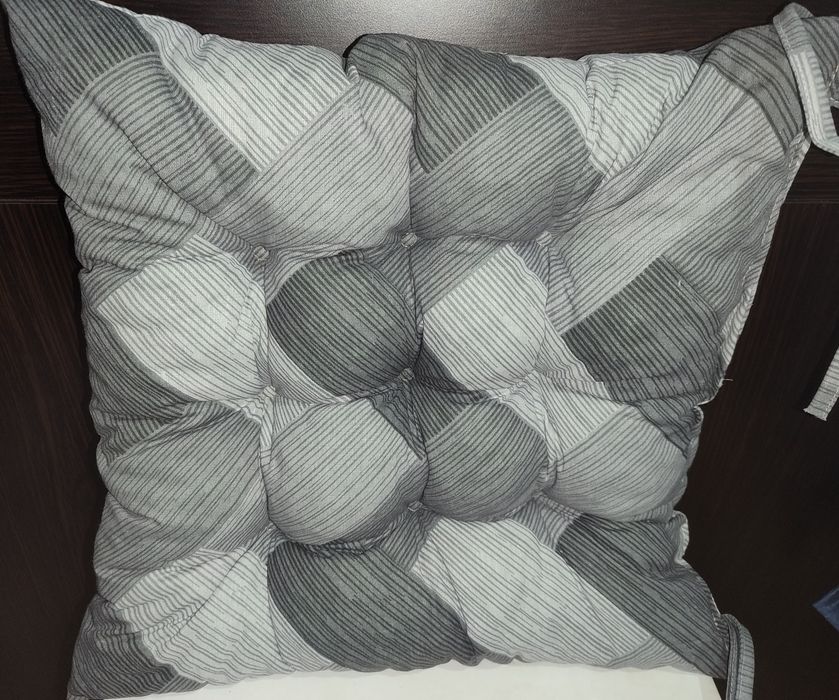 Калъфи за столове 6 бр -13 €, столовки