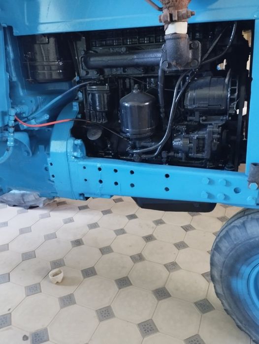 Belarus  MTZ 80 Traktor