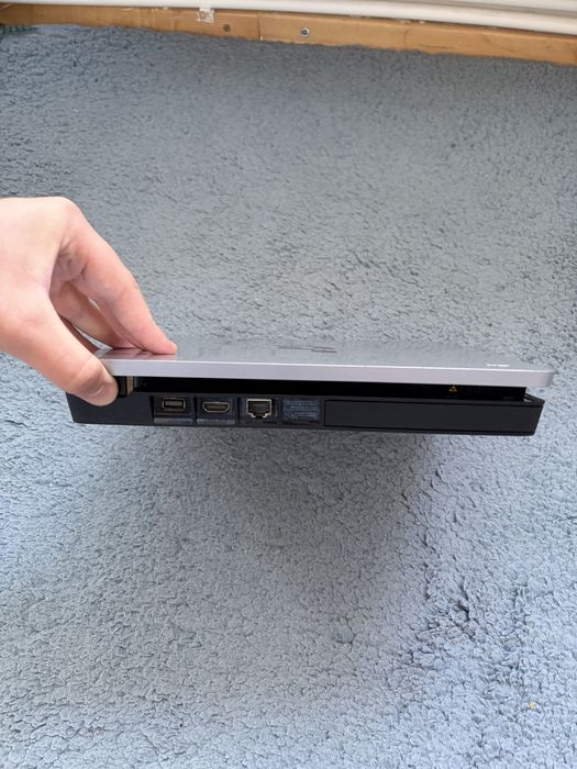 Playstation4/ ps4 slim 1Tb editie limitata