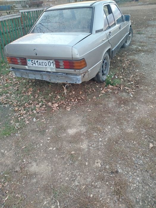 Мерседес 190 хорошего состояние