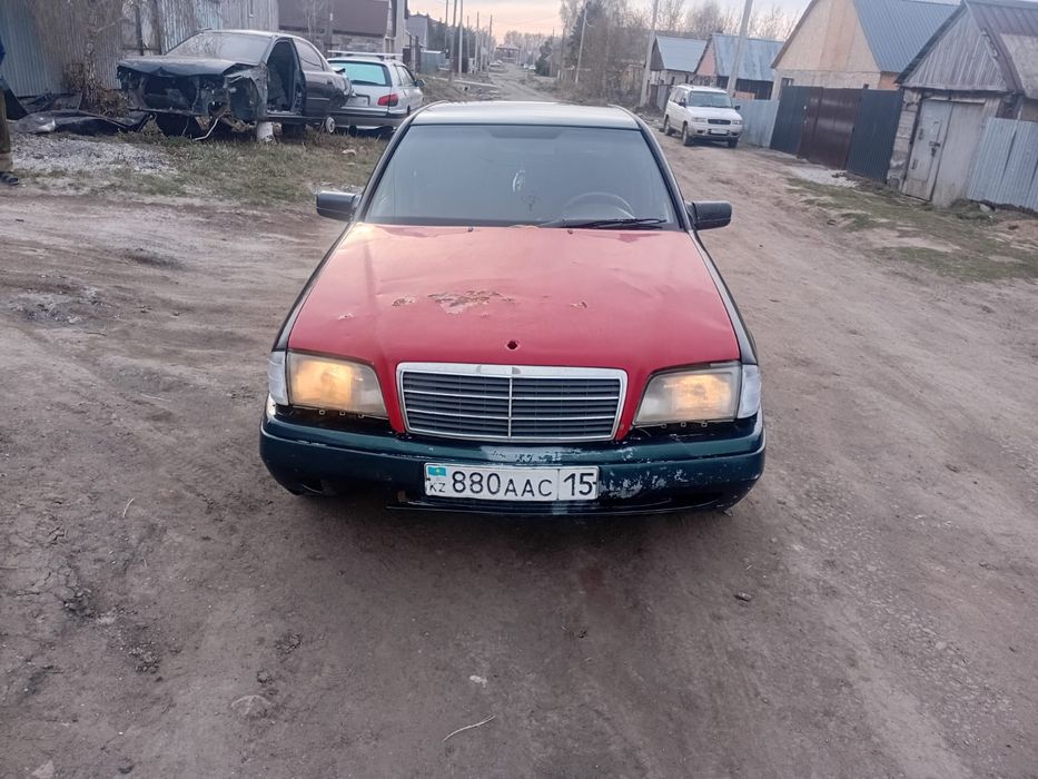 Продам мерседес с 180 1.8