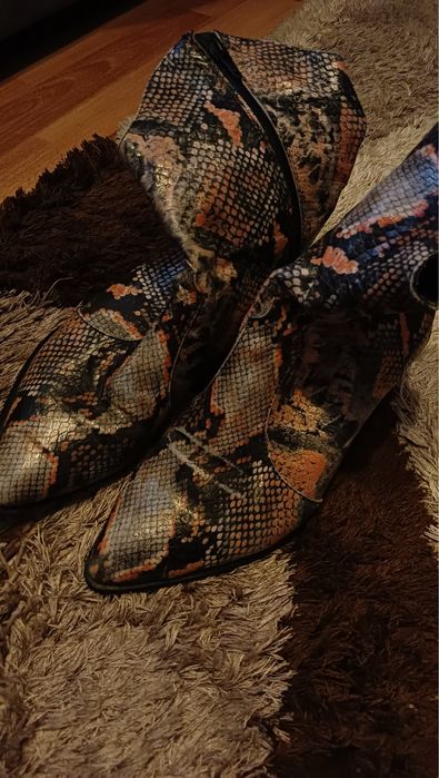 Ghete Dama . Marimea 39