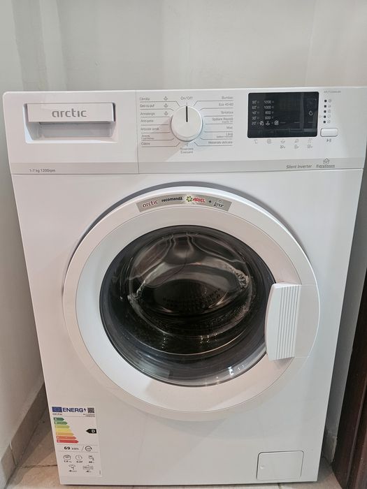 Închiriez apartament