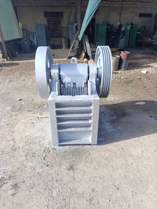 Щековая дробилка 250х400