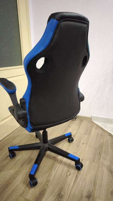 Ергономичен геймърски стол