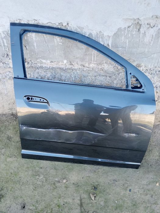 Eshik sotiladi kelishamiz