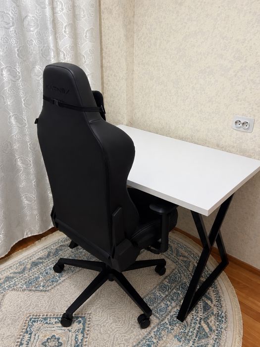 Игровое кресло KARNOX Defender + стол Loft