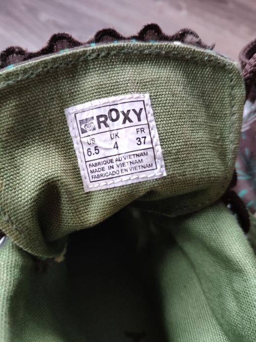 Дамски високи кецове Roxy 37