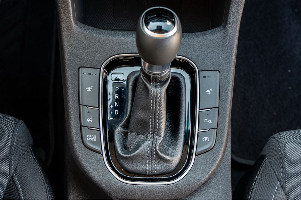 Hyundai i30 AUTOMAT • Diesel • Navi • Cameră • Încălzire scaune • Climatronic • Încălzire volan • Senzori parcare față/spate