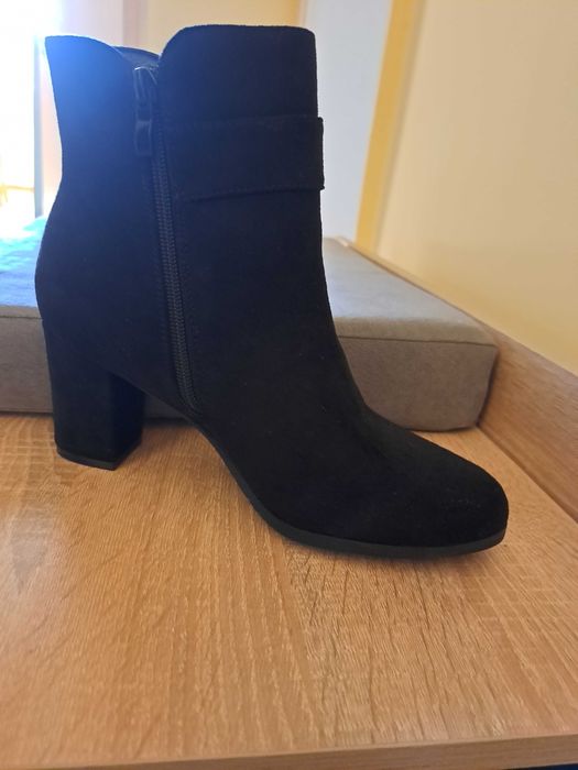 Елегантни боти 39 номер