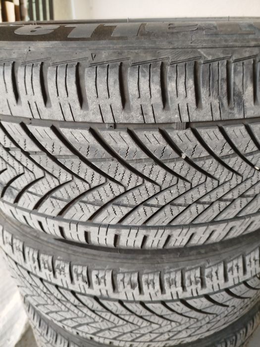 Шины  R17 215/55/17