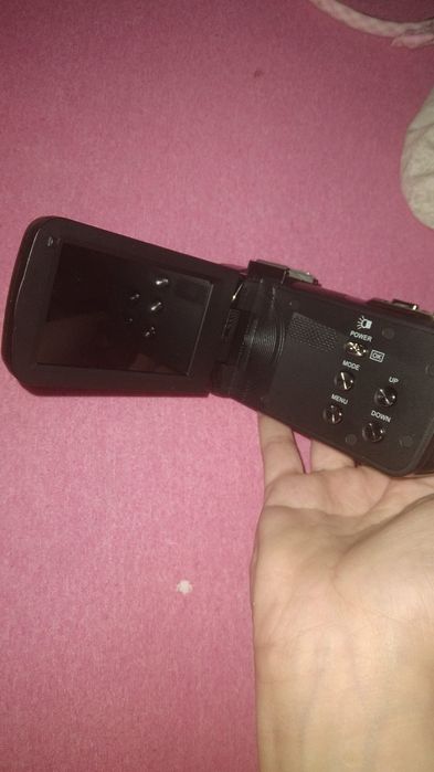 Vând camera video preț foarte bun folosita doar odată !