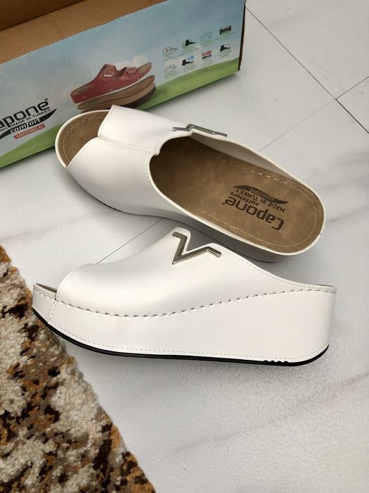 Анатомични нови бели чехли