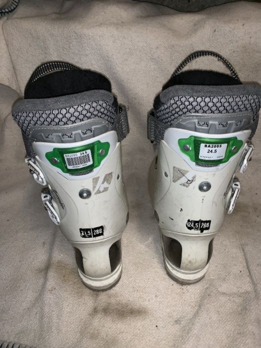 Clapari ski schi Salomon 880 marime EUR:38.5 Mondo:24.5