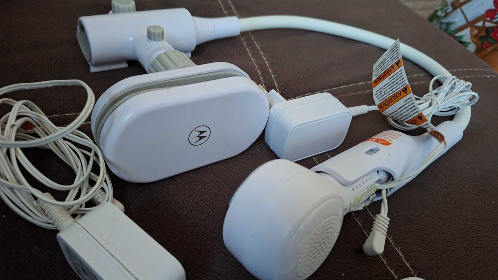 Бебефон Motorola