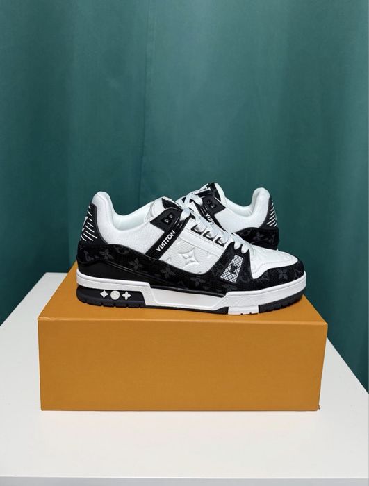 Adidasi Louis Vuitton Trainer Black (Noi, Sigilati)