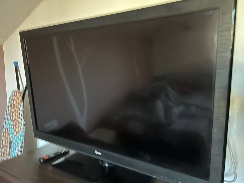 Телевизор LG 42 инча