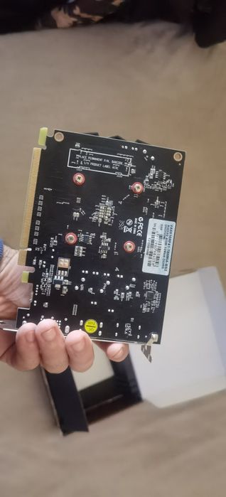 Vând placa video AMD rx550