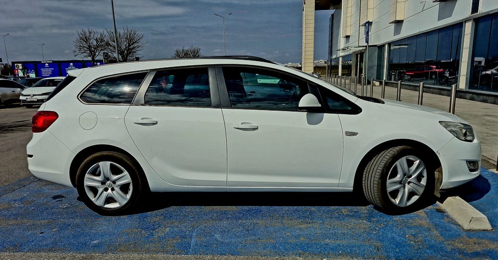 OPEL Astra 2011 — imagine 4