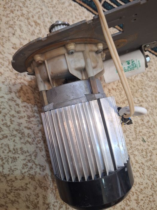 Двигател с редуктором