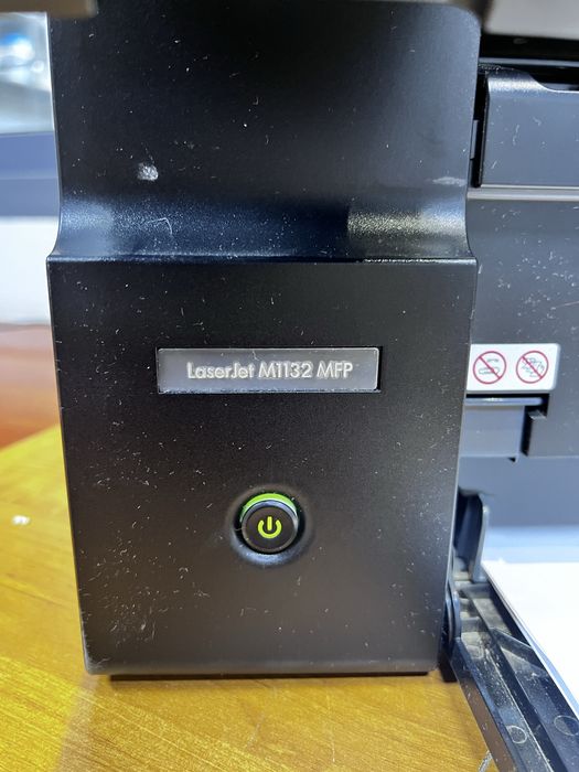 Принтер HP МФУ черно-белый