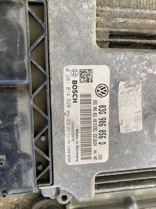 Компютър еку ecu електронен блок двигател Голф 5 1.9тди 90кс BXJ