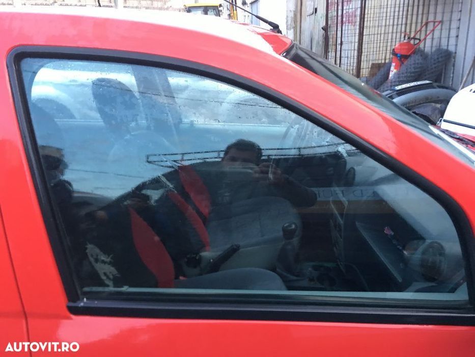 Geam Usa / Portiera Dreapta Fata Dacia Logan 2004  - 2012