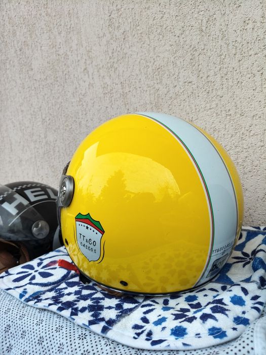 Vând căști scuter