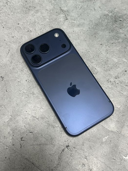 Iphone 17 Pro,256 gb,Жанаозен,мкр Самал д 14(лот:909485)