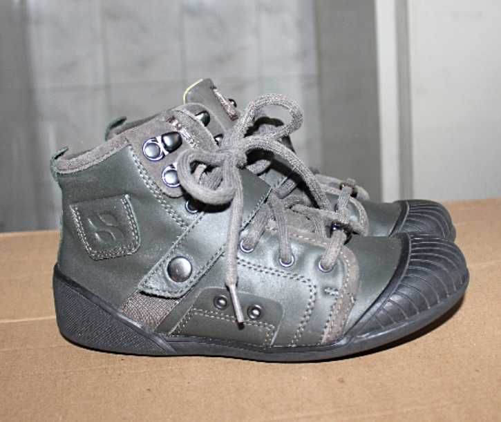 Кроссовки ботинки  спортивные 32 размер