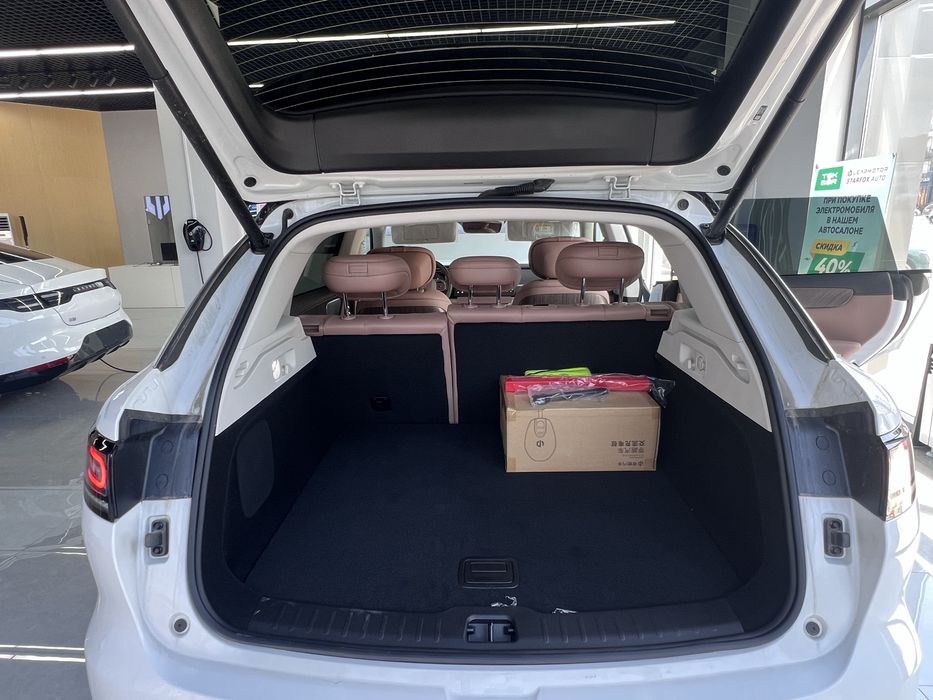 Leapmotor C 11 hybrid Full pozition