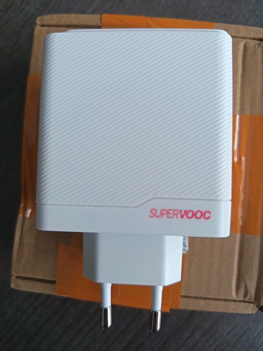 Зарядно 100 watts