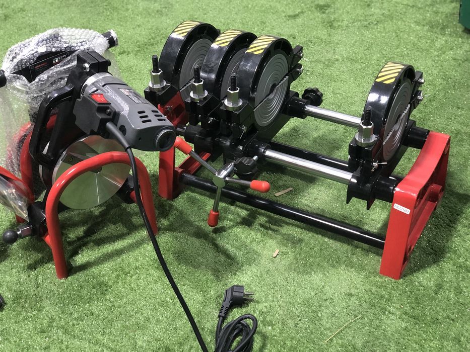 Стыковой аппарт для пайки пластиковых труб