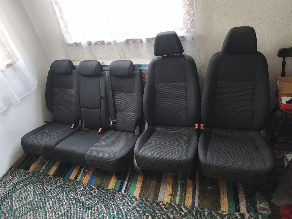 Комплект седалки с кори и подлакътник за Тигуан 2010г