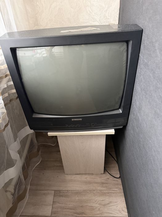 Продам рабочий телевизор