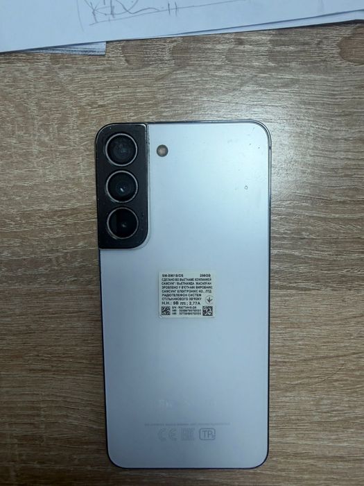 Продам Samsung Galaxy S22