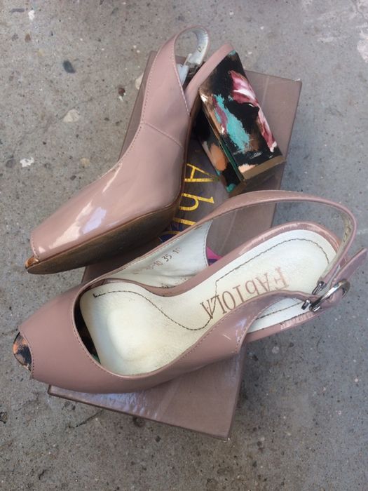 Обувь новая 35 размера