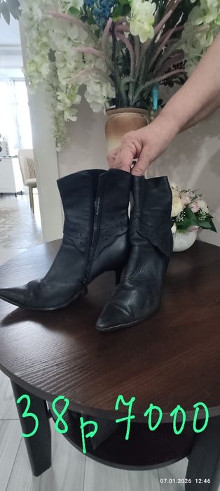 Продам демисезонные сапожки