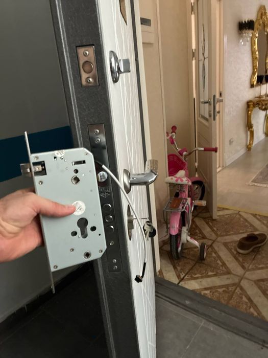 Замок очиш установка Eshik ochish zamokРемонт замков установка замков