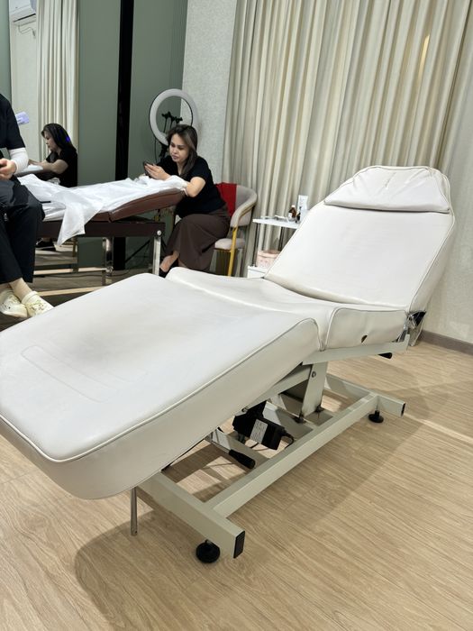 Кушетка косметологическая с пультом