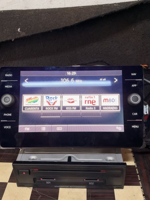 Navigatie VW Passt B8