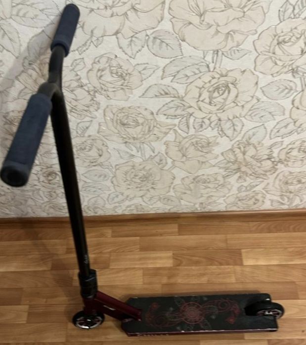 продаю трюковой самокат