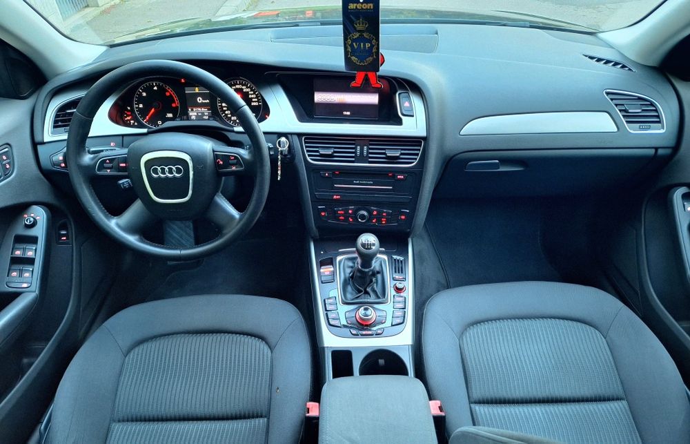 Audi A4 • Berlina • 2.0 TDI E5 • An 2011 •