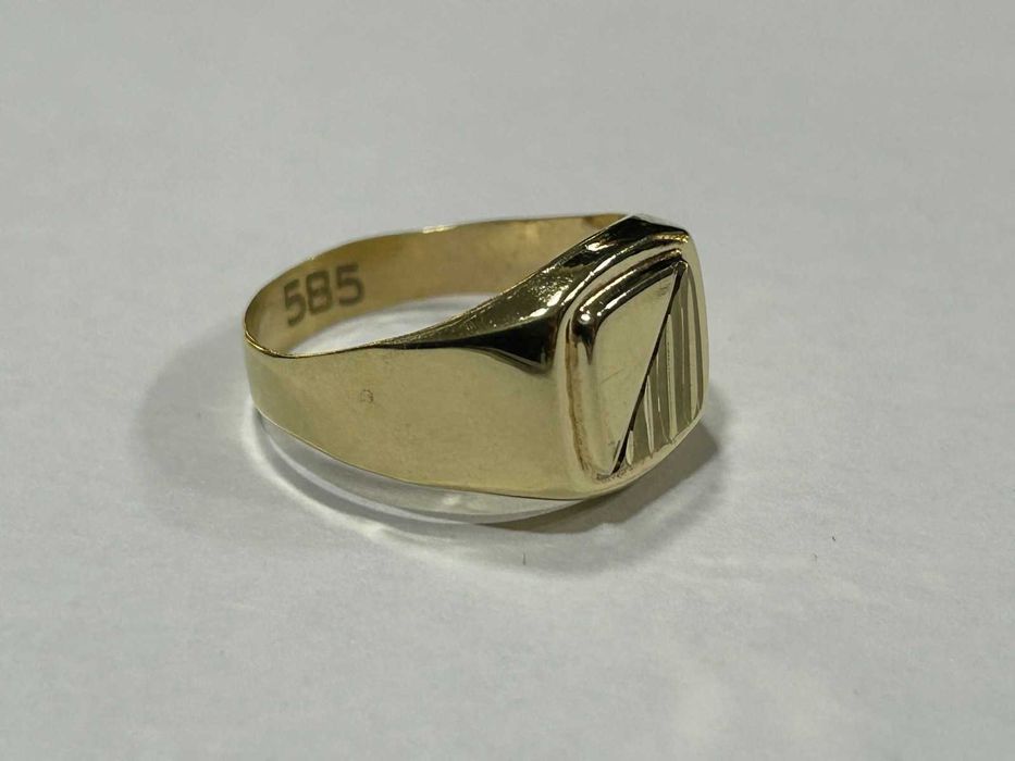 Златен пръстен 14 К 585 /3,28 гр.