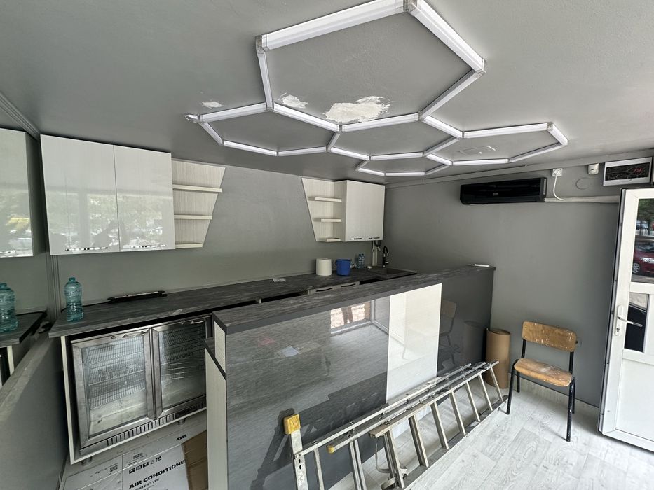 Mobilier cafenea , bar , complet utilat