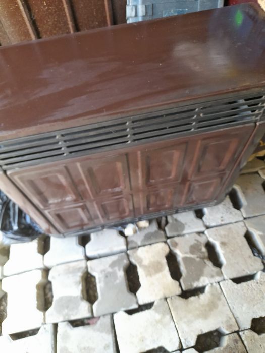 Vând convector gaz